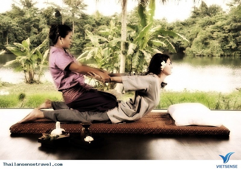 Đi massage kiểu Thái