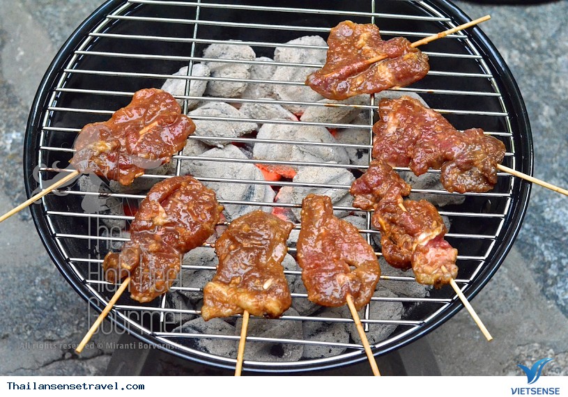Moo Ping ( Thịt xiên nướng) Moo Ping ( Thịt xiên nướng)