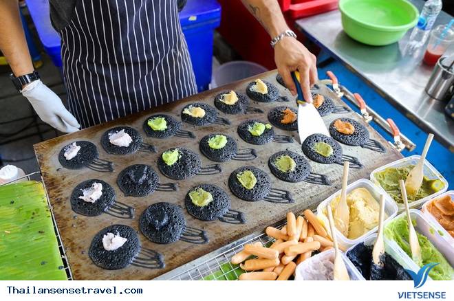 Bánh nướng than tre ngon quên sầu tại Thái Lan - Ảnh 1