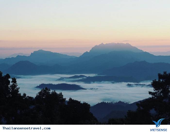 Biển mây tại Huay Nam Dang - Chiang Mai - Ảnh 1