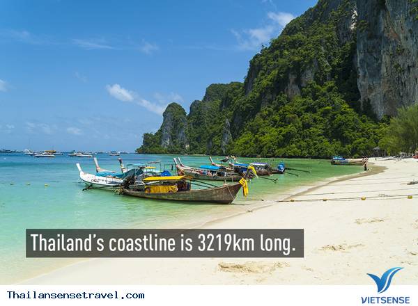 Sở hữu đường bờ biển dài 3219 km