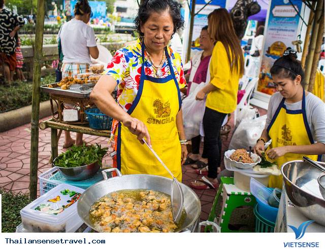 Chợ KHLONG PHADUNG KRUNG KASEM - Khám Phá Những Sản Phẩm Đặc Biệt