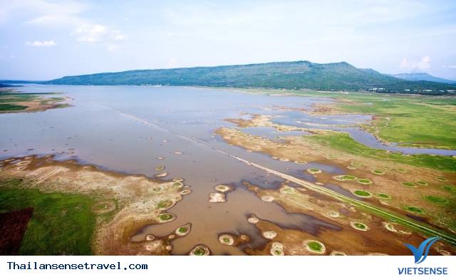 Choáng váng với con đường sắt ngập nước 44 năm nay nổi lên tại Thái Lan - Ảnh 5 Choáng váng với con đường sắt ngập nước 44 năm nay nổi lên tại Thái Lan - Ảnh 5