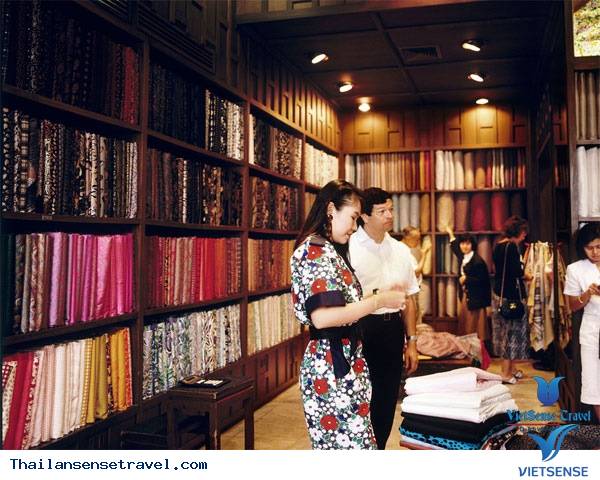 Tơ lụa Thái, Thainess để vinh danh Hoàng hậu Sirikit Tơ lụa Thái, Thainess để vinh danh Hoàng hậu Sirikit