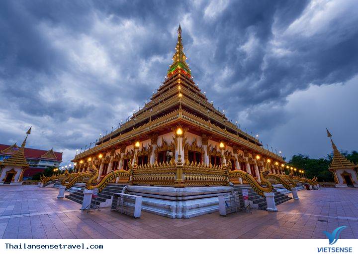 Chùa Mahathat Kaen Nakorn