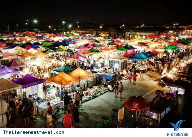 Khu chợ đêm Train Market hoàng tráng nhất nhì ở Bangkok - Ảnh 1 Khu chợ đêm Train Market hoàng tráng nhất nhì ở Bangkok - Ảnh 1