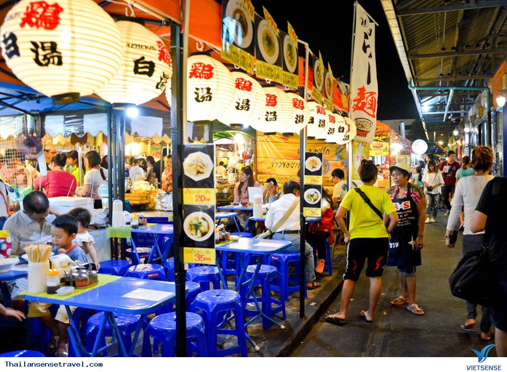 Khu chợ đêm Train Market hoàng tráng nhất nhì ở Bangkok - Ảnh 2 Khu chợ đêm Train Market hoàng tráng nhất nhì ở Bangkok - Ảnh 2