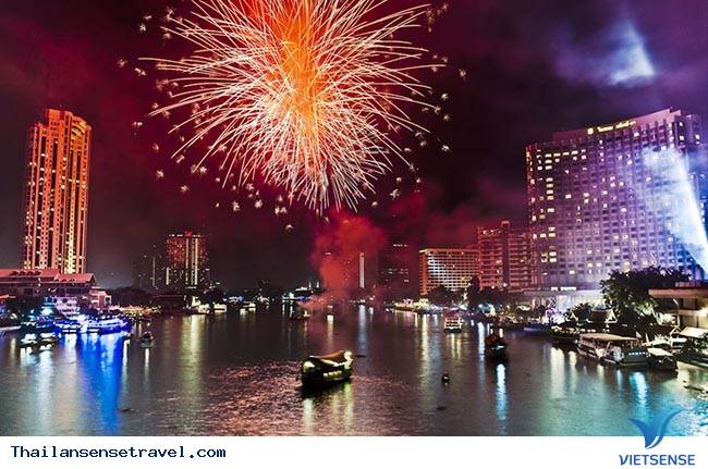 Lễ hội đếm ngược chào đón năm mới ở Bangkok
