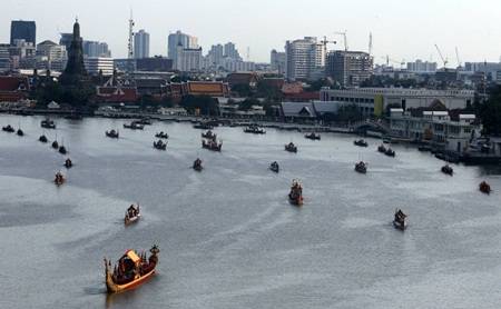 Lễ hội rước thuyền hoa Hoàng Gia Thái Lan - Ảnh 2