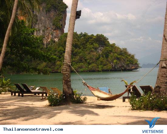 Đi cùng “người ấy”