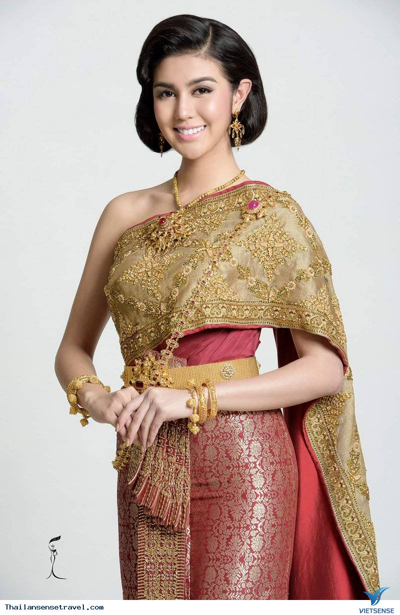Những lần Hoa hậu Thùy Tiên diện đồ truyền thống Thái gây sốt  2sao