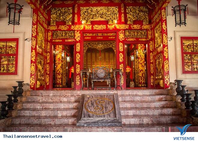 Người làm vườn bất lực nhìn Hoàng Hậu và Công Chúa ở Cung điện Mùa hè ở Thái Lan - Ảnh 10 Người làm vườn bất lực nhìn Hoàng Hậu và Công Chúa ở Cung điện Mùa hè ở Thái Lan - Ảnh 10