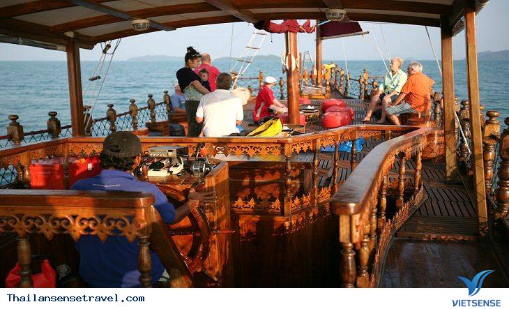 Đi thuyền  và ăn tối ở Phang Nga