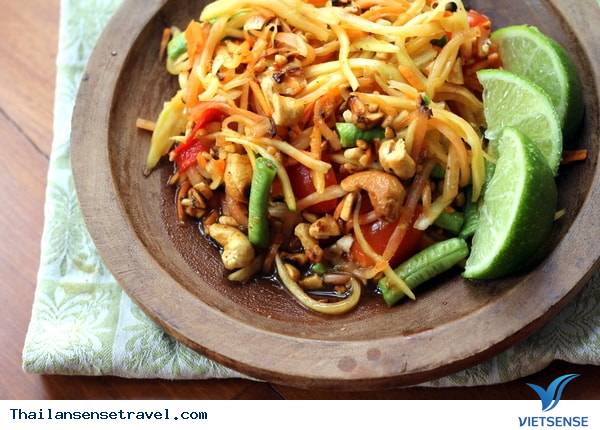 Som Tum Thái Som Tum Thái