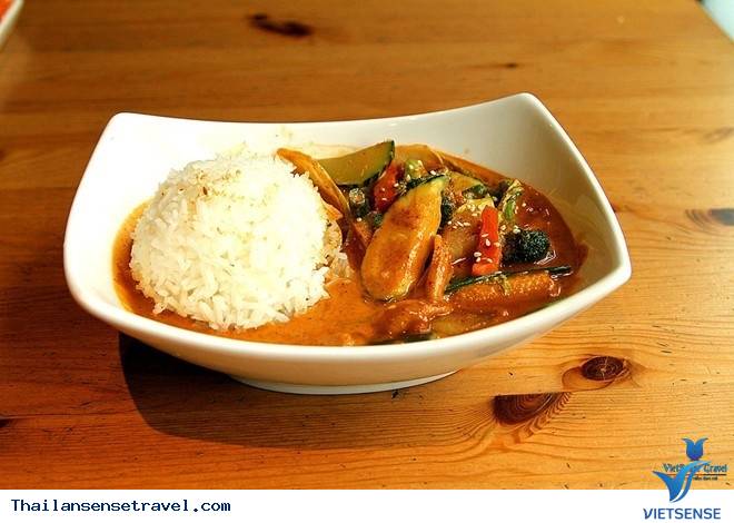 NHỮNG MÓN ĂN NHÌN THÔI ĐÃ THÈM Ở THÁI LAN