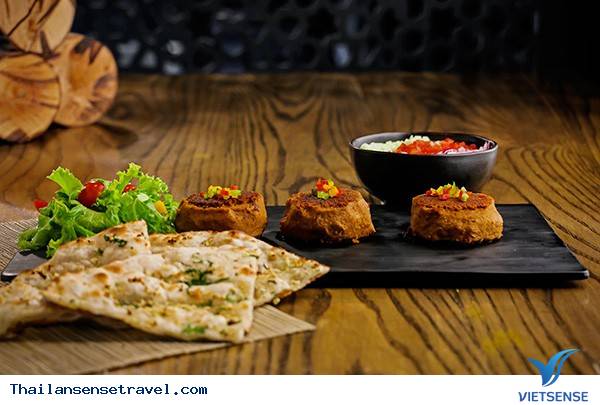 Nhà hàng Charcoal Tandoor Grill and Mixolory Nhà hàng Charcoal Tandoor Grill and Mixolory