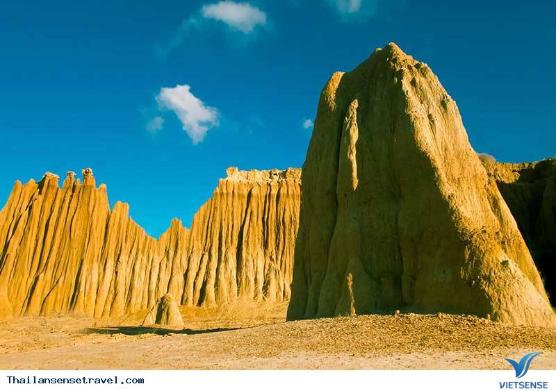 Núi đá Lalu Núi đá Lalu