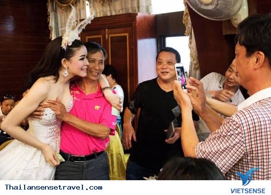 Sờ ngực Vũ Công Thái Lan chỉ cần 10K - Ảnh 7 Sờ ngực Vũ Công Thái Lan chỉ cần 10K - Ảnh 7