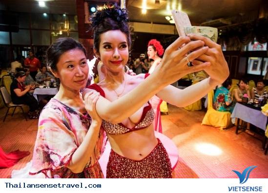 Sờ ngực Vũ Công Thái Lan chỉ cần 10K - Ảnh 3 Sờ ngực Vũ Công Thái Lan chỉ cần 10K - Ảnh 3