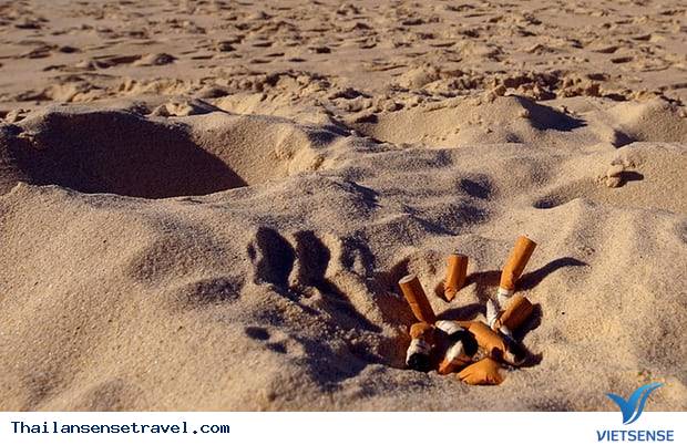 Thái Lan ban hành lệnh cấm hút thuốc trên các bãi biển - Ảnh 1