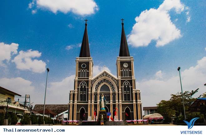 Thăm quan thánh đường Chanthaburi của người Việt lớn nhất ở Thái Lan - Ảnh 1
