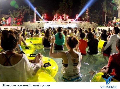 Vana Nava – Công Viên nước Theo Chủ Đề Đầu Tiên Ở Châu Á