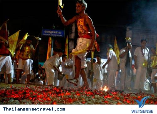Du lịch Thái Lan - Lễ hội Vegetarian Festival